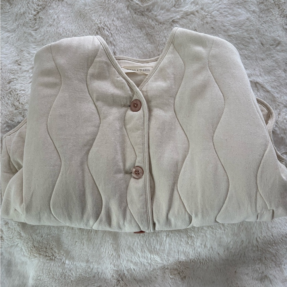 Wavy Quilted Button-Front Puffer Jacket in Light Beige - Picture 5 of 9